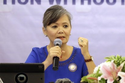 Exiled Cambodian opposition leader quits party to lead new organization