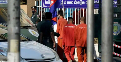 Cambodia charges 6 with treason after deportation from Thailand