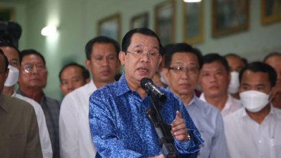 Hun Sen: Distance from ‘treason convict’ Rainsy 