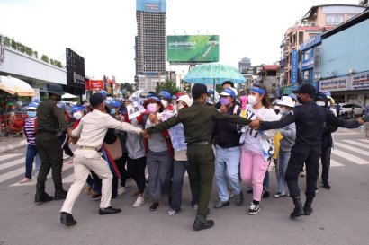 Unions Say Hun Sen Should End NagaWorld Dispute