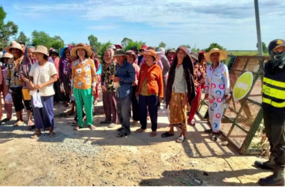 Residents Near New Phnom Penh Airport Site Protest Land Settlement