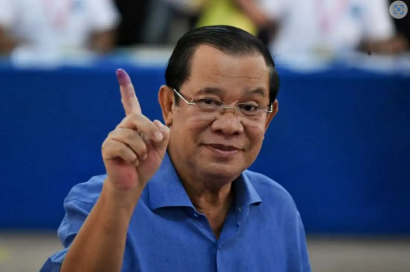 Cambodian PM warns of war if his party loses power 