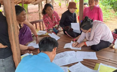 សម្បទាន​ដី​សង្គមកិច្ច​ត្រូវ​វាយ​តម្លៃ​ឡើង​វិញ បន្ទាប់​ពី​អ្នក​ភូមិនៅ​ស្រុក​​ស្រែអំបិល​តវ៉ា​នឹង​ការ​ស្ទង់​មតិ​កន្លង​មក